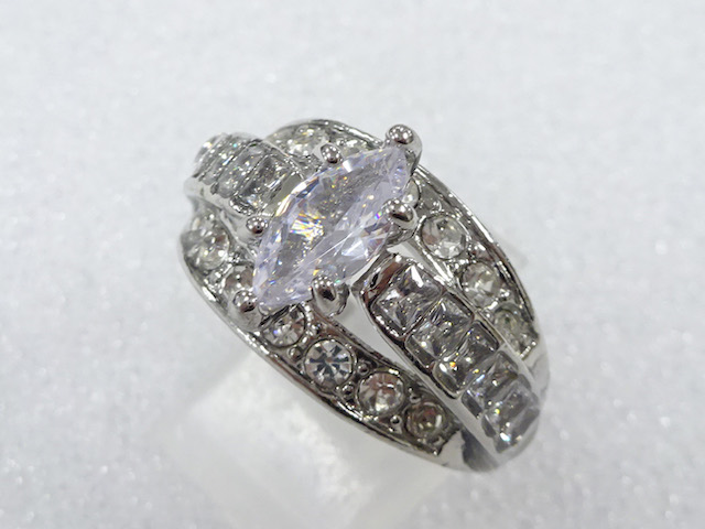 CRYSTAL FASHION RING / JP SIZE 22